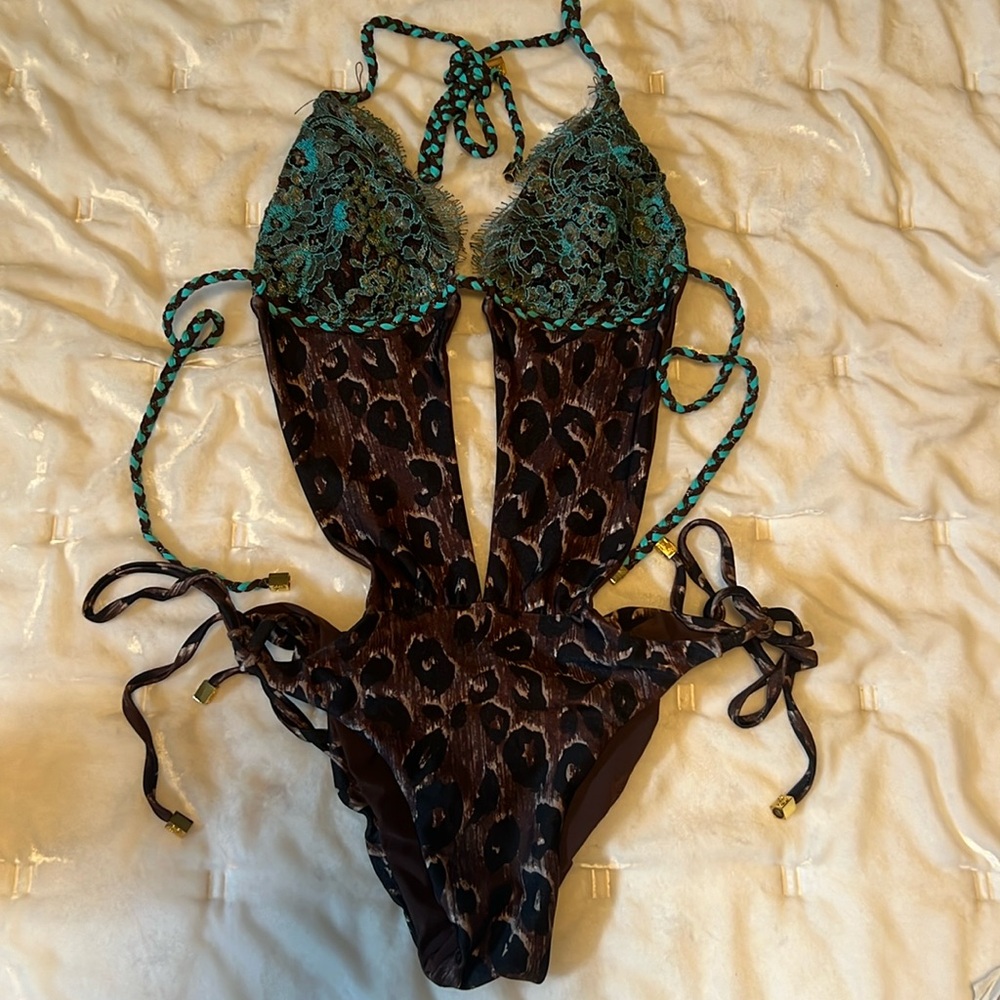 One Piece Beach Bunny swimsuit size M